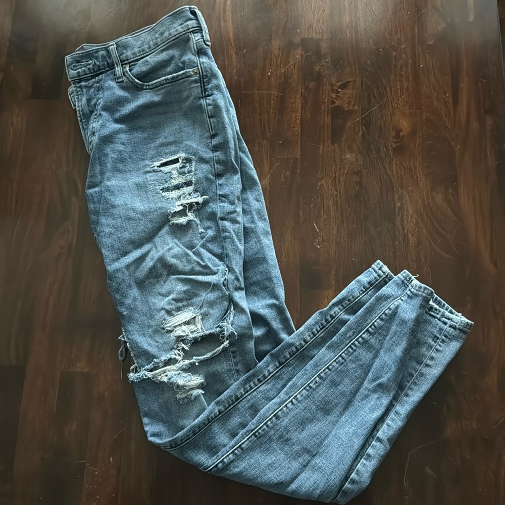 Abercrombie & fitch ripped jeans